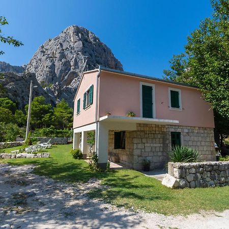 Lovely Apartment In Omis With Kitchen Eksteriør billede