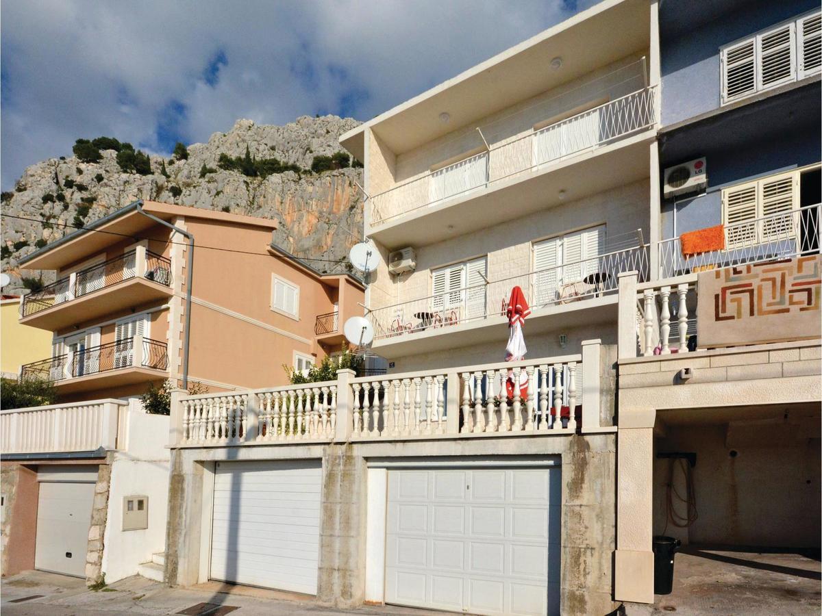 Lovely Apartment In Omis With Kitchen Eksteriør billede